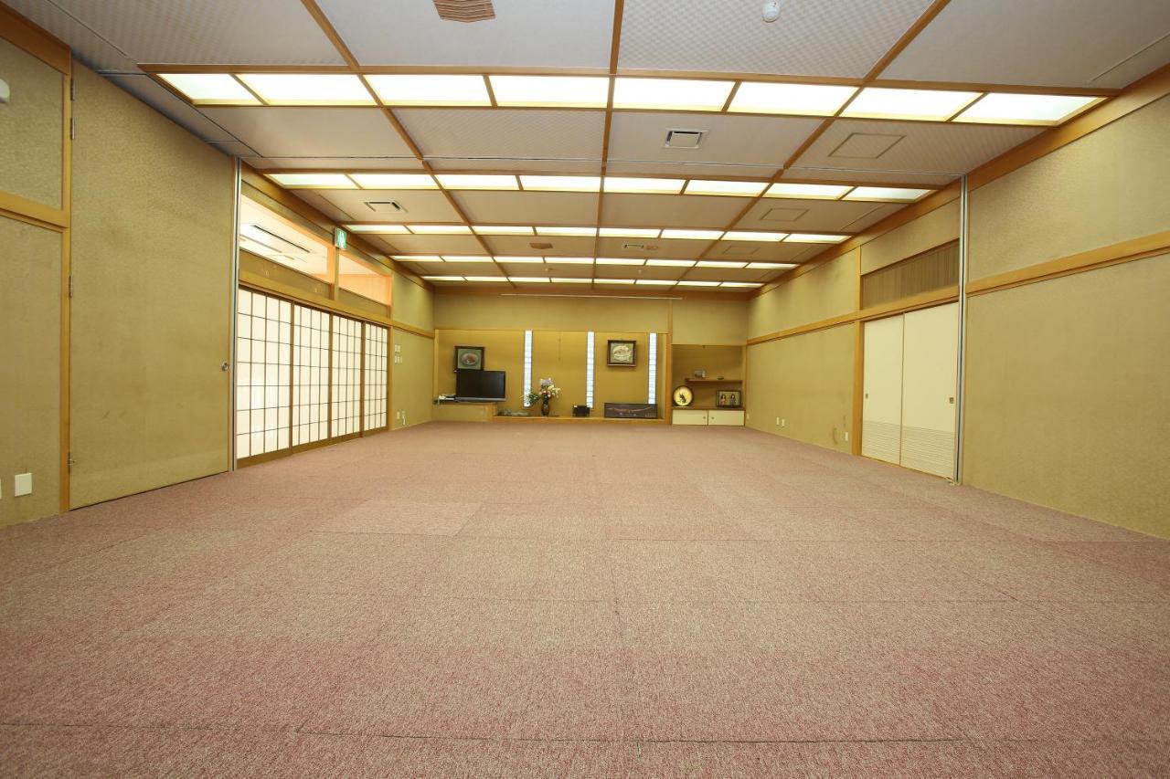 Business Hotel Masumi Sou Ikeda  Экстерьер фото